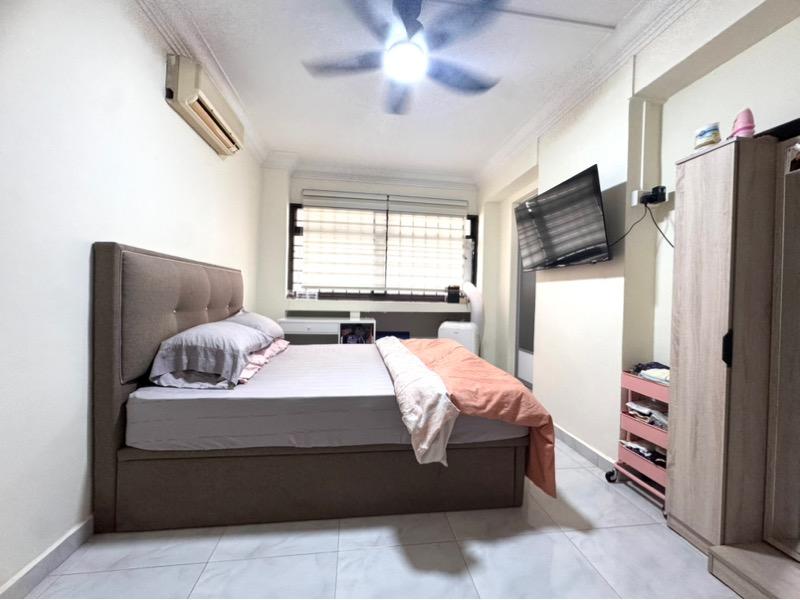 742 Tampines Street 72 HDB Apartment For Sale, $666,000, 3 Bed 2 Bath 1,076 sqft $619.00 psf