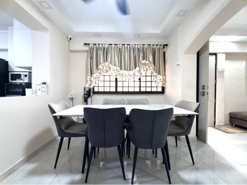 742 Tampines Street 72 HDB Apartment For Sale, $666,000, 3 Bed 2 Bath 1,076 sqft $619.00 psf