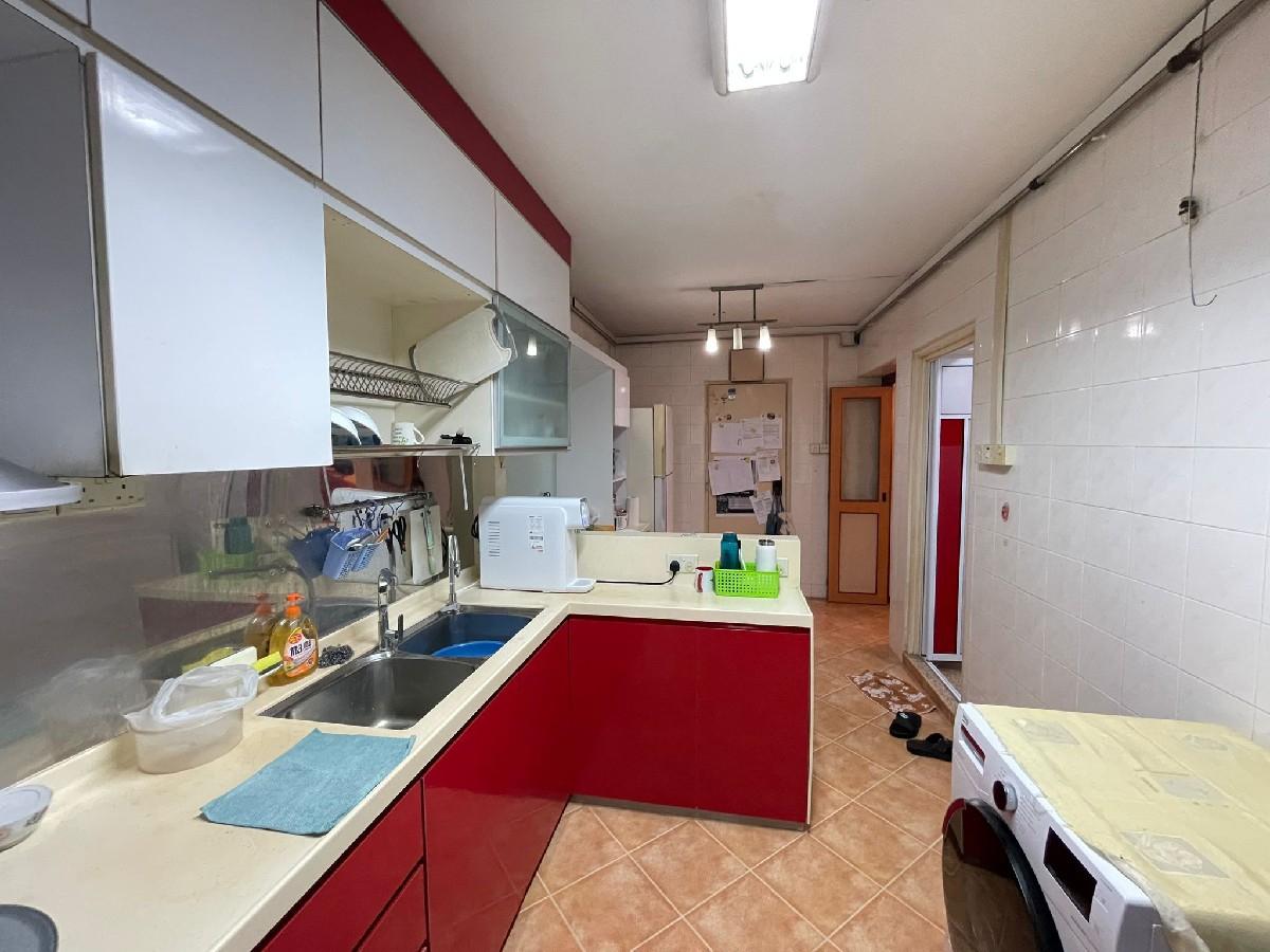 188D Rivervale Drive HDB Apartment For Sale, $730,000, 3 Bed 2 Bath 1,238 sqft $590.00 psf