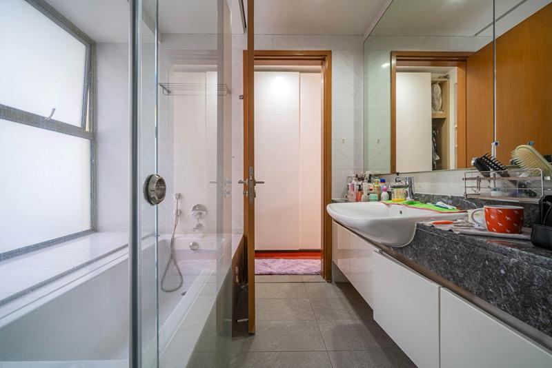 Condominium for Sale, The Peak @ Balmeg Condominium For Sale, $3,300,000, 3 Bed 3 Bath 1,679 sqft $1,965.00 psf, SGD 3,300,000 | Freehold