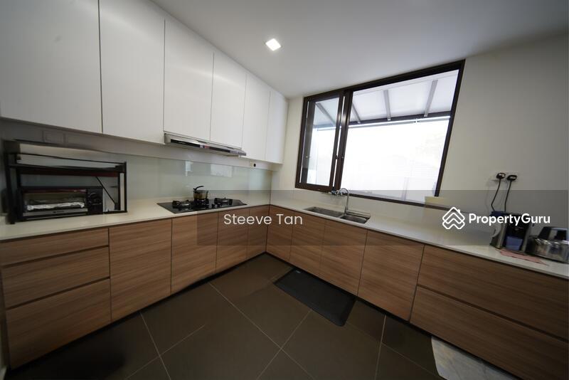 Corner Terrace for Sale: D16, 489260