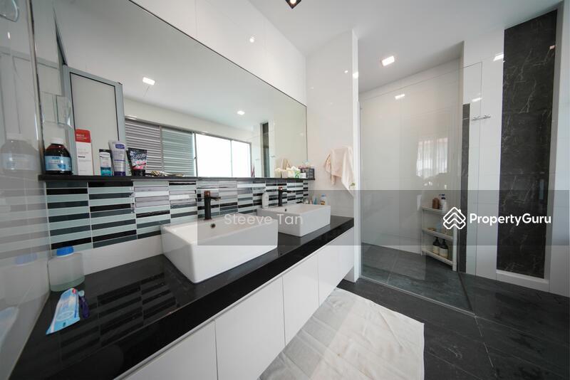 Corner Terrace for Sale: D16, 489260