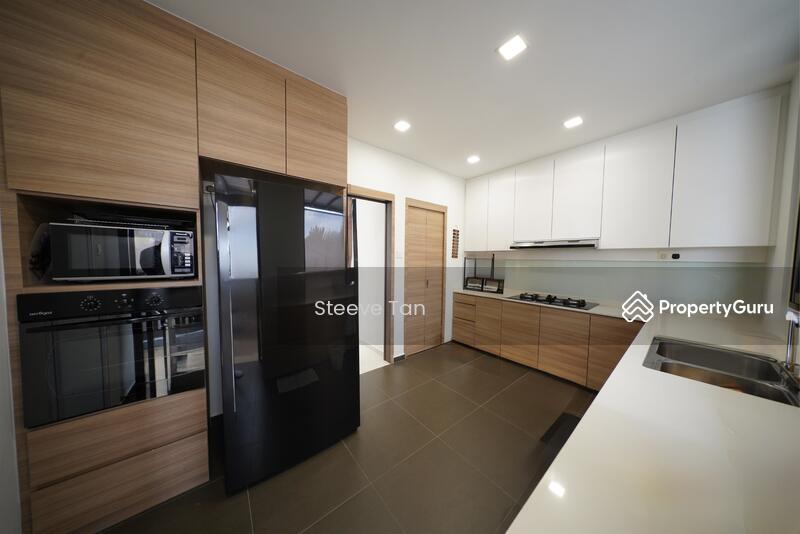 Corner Terrace for Sale: D16, 489260
