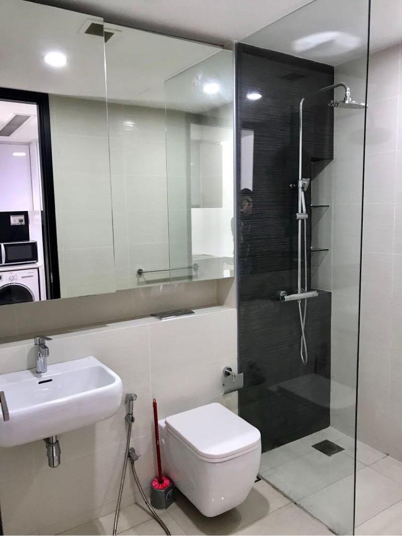 Condominium for Sale, Grandview Suites @ Geylang Condominium For Sale, $650,0001 Bath 420 sqft $1,548.00 psf, SGD 650,000