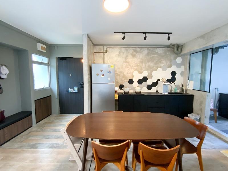 HDB Apartment for Sale, 275 Toh Guan Road HDB Apartment For Sale, $590,000, 3 Bed 2 Bath 968 sqft $610.00 psf, SGD 590,000 | 99-year Leasehold