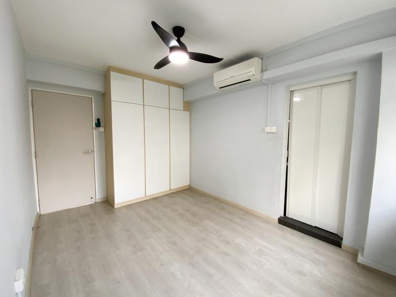 HDB Apartment for Sale, 275 Toh Guan Road HDB Apartment For Sale, $590,000, 3 Bed 2 Bath 968 sqft $610.00 psf, SGD 590,000 | 99-year Leasehold