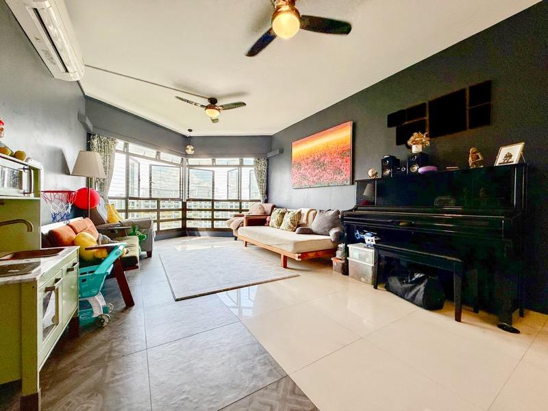 486 Admiralty Link HDB Apartment For Sale, $618,000, 3 Bed 2 Bath 1,194 sqft $518.00 psf