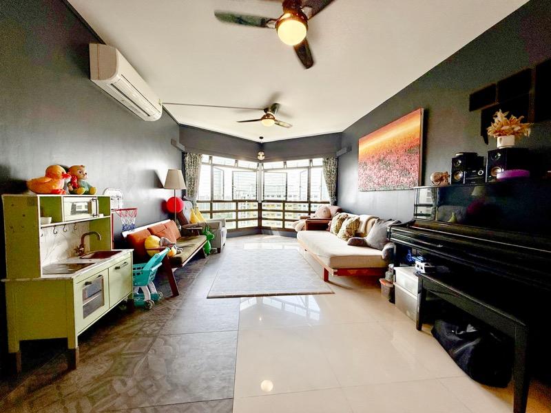 486 Admiralty Link HDB Apartment For Sale, $618,000, 3 Bed 2 Bath 1,194 sqft $518.00 psf