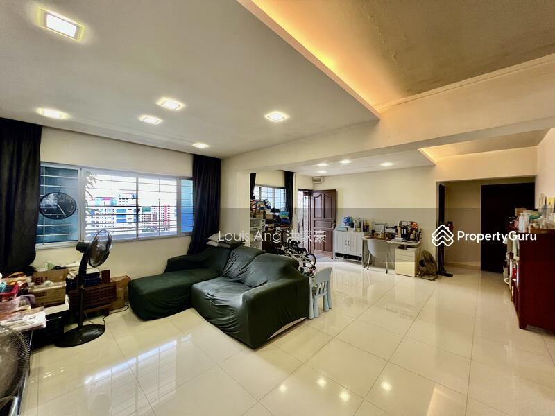 Prop-GPT: HDB Flat: D23 Choa Chu Kang 352 Choa Chu Kang Central