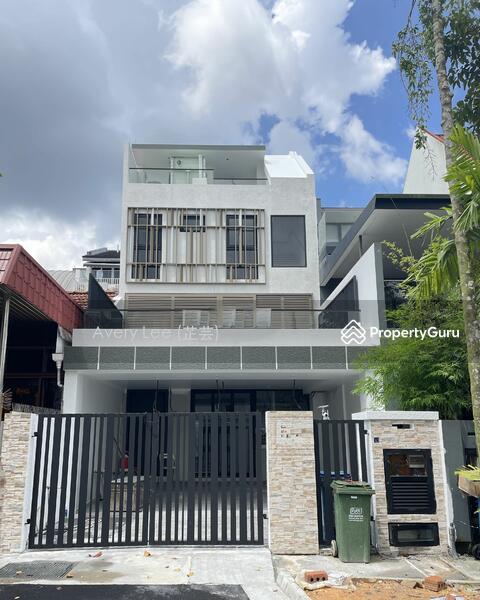 Prop-GPT: Terrace: D20 Ang Mo Kio  D20 Nemesu Avenue Brand New CHIJ