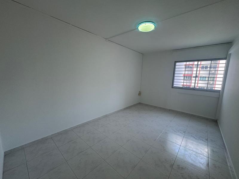 437 Tampines Street 43 HDB Apartment For Sale, $680,000, 3 Bed 2 Bath 1,119 sqft $608.00 psf