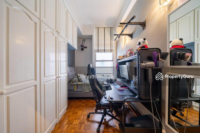 Apartment for Sale: D12, 329976