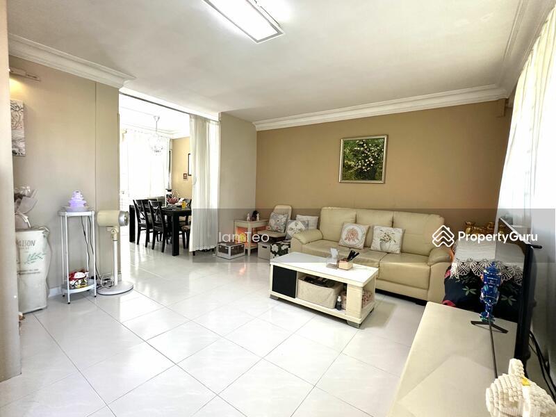 Prop-GPT: HDB Flat: D23 Bukit Batok 369 Bukit Batok Street 31