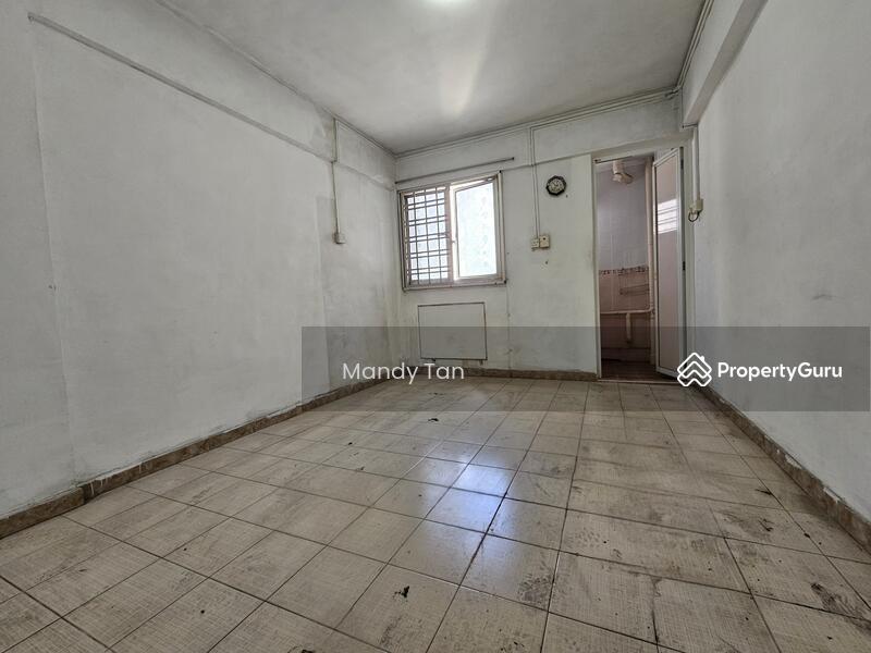 HDB Flat for Sale, 707 Yishun Avenue 5, SGD 425,000 | 99-year lease