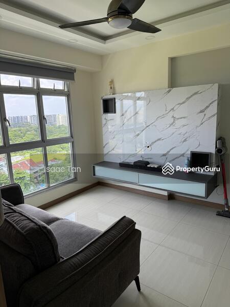 HDB Flat for Sale: Punggol, D19, 821408