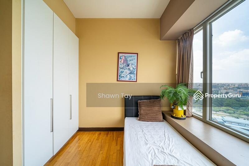 Apartment for Sale, The Centris, SGD 2,200,000 | 99-year lease