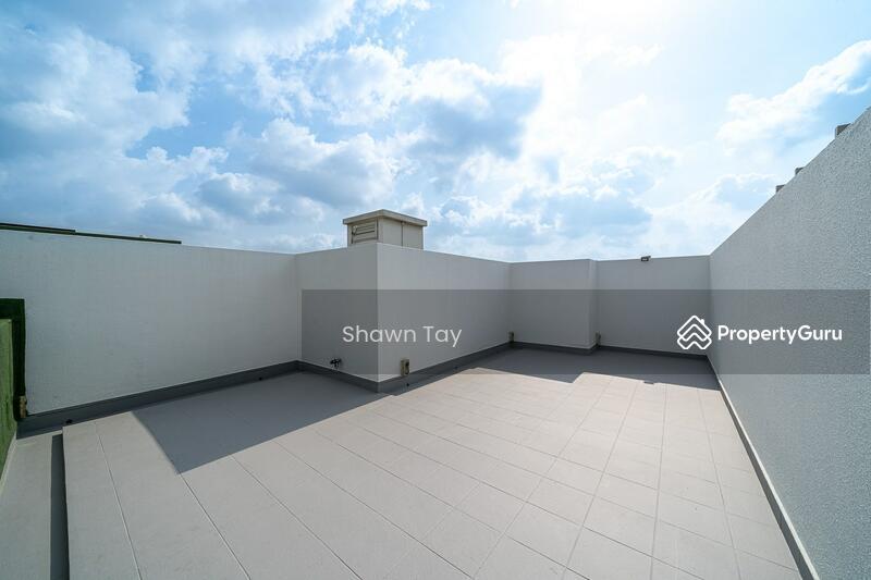 Apartment for Sale, The Centris, SGD 2,200,000 | 99-year lease