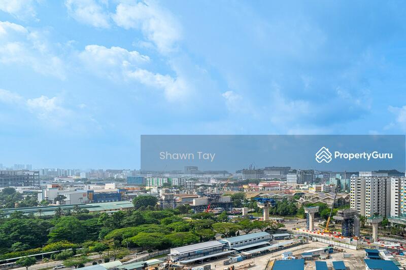 Apartment for Sale, The Centris, SGD 2,200,000 | 99-year lease