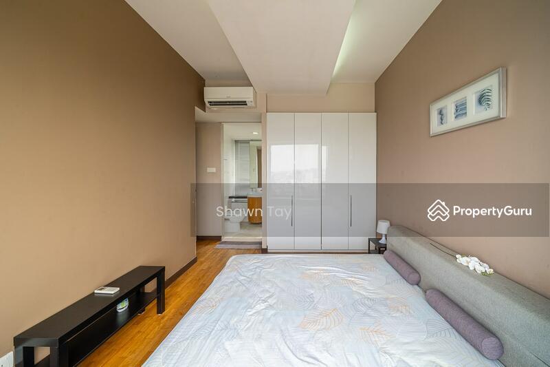Apartment for Sale, The Centris, SGD 2,200,000 | 99-year lease