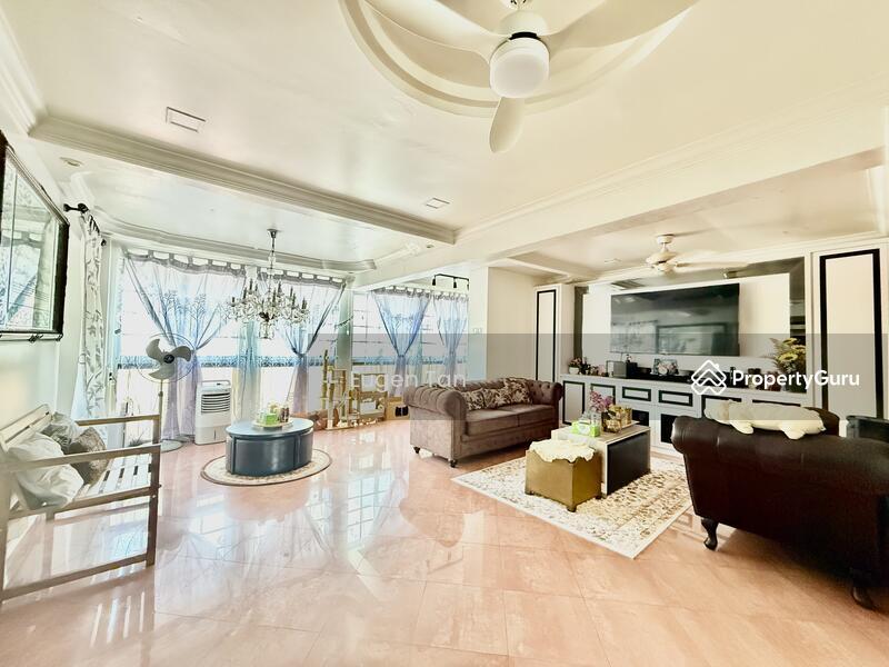 Prop-GPT: HDB Flat: D27 Yishun 292 Yishun Street 22