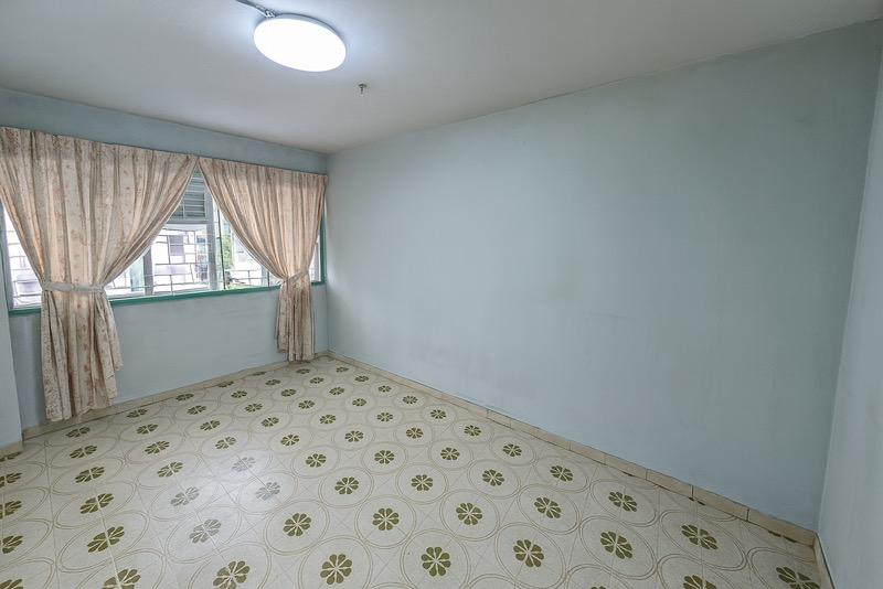 HDB Apartment for Sale, 37 Bedok South Avenue 2 HDB Apartment For Sale, $488,888, 3 Bed 1 Bath 904 sqft $541.00 psf, SGD 488,888 | 99-year Leasehold