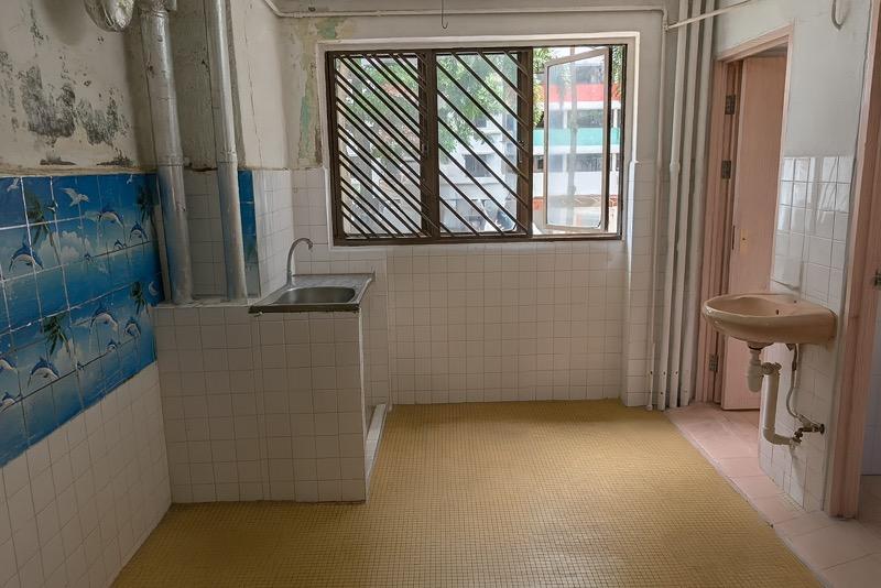 HDB Apartment for Sale, 37 Bedok South Avenue 2 HDB Apartment For Sale, $488,888, 3 Bed 1 Bath 904 sqft $541.00 psf, SGD 488,888 | 99-year Leasehold