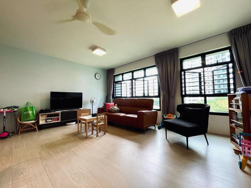 Prop-GPT: HDB Apartment: D23 Choa Chu Kang 808A Choa Chu Kang Avenue 1