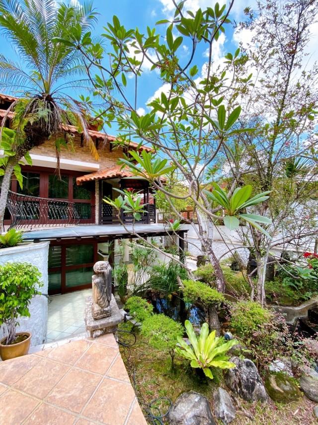 Serangoon Garden Estate Bungalow House For Sale, $11,500,000, 7 Bed 7 Bath 8,695 sqft $2,071.00 psf