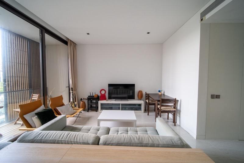 Prop-GPT: Condominium: D09  Lloyd SixtyFive