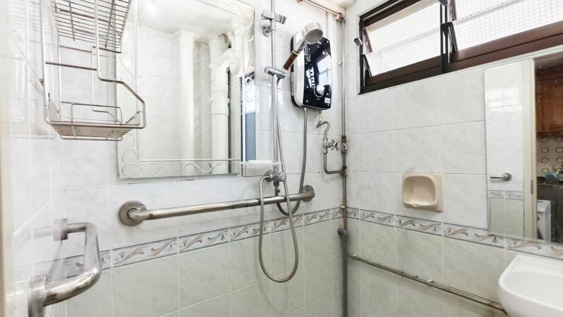 HDB Apartment for Sale, 30 Marine Crescent HDB Apartment For Sale, $486,000, 2 Bed 1 Bath 64 sqft $7,594.00 psf, SGD 486,000 | 99-year Leasehold