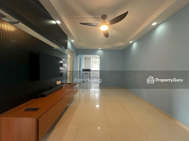 Prop-GPT: HDB Flat: D23 Bukit Batok 414 Bukit Batok West Avenue 4