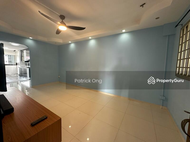 HDB Flat for Sale, 414 Bukit Batok West Avenue 4, SGD 450,000 | 99-year lease
