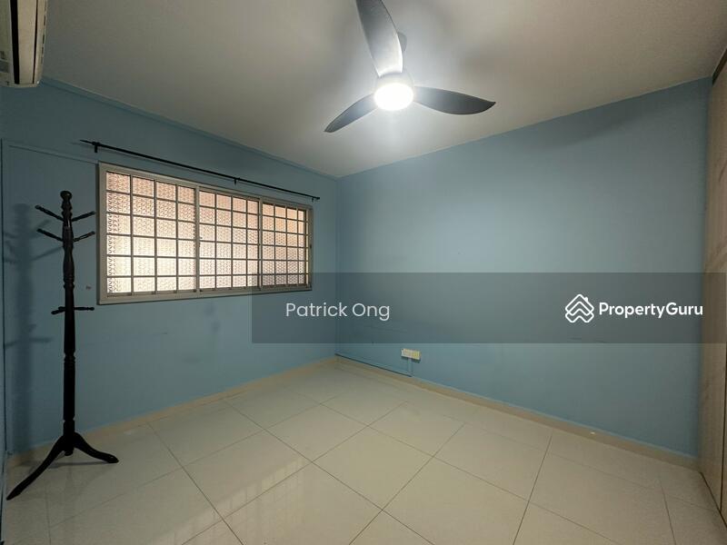 HDB Flat for Sale, 414 Bukit Batok West Avenue 4, SGD 450,000 | 99-year lease