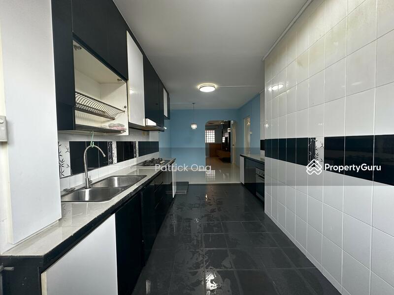 HDB Flat for Sale, 414 Bukit Batok West Avenue 4, SGD 450,000 | 99-year lease