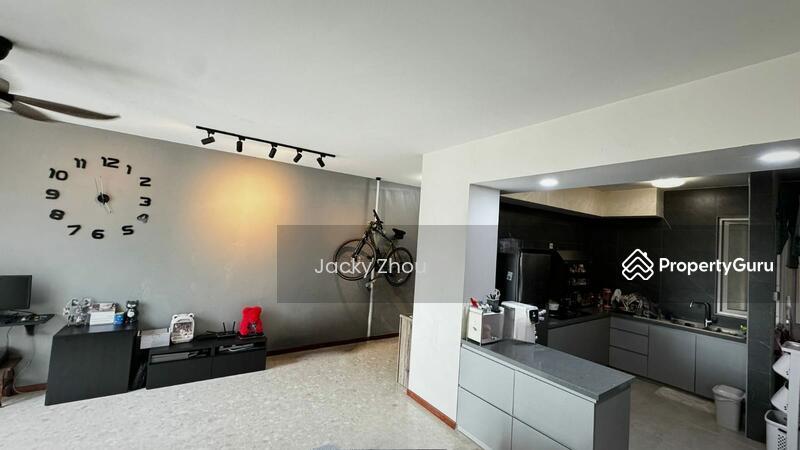 Prop-GPT: Executive Condominium: D22 Boon Lay The Floravale