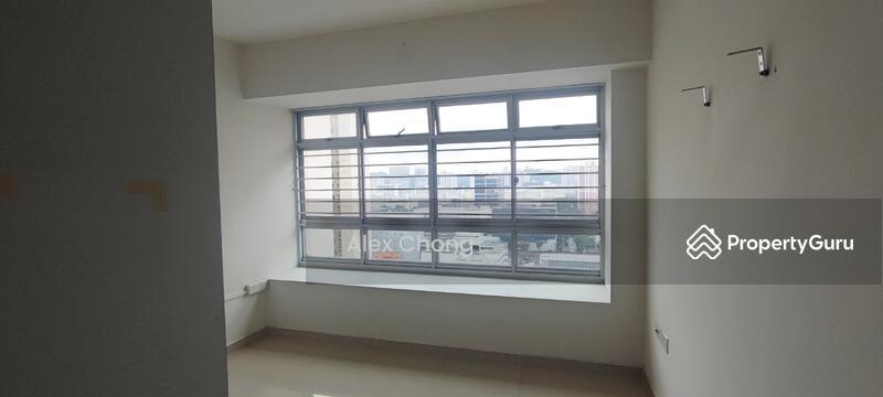 HDB Flat for Sale, 61A Strathmore Avenue, SGD 1,100,000 | 99-year lease
