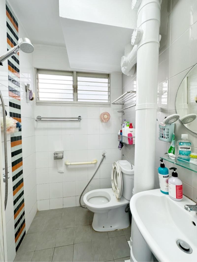 HDB Apartment for Sale, 525 Bedok North Street 3 HDB Apartment For Sale, $428,000, 2 Bed 2 Bath 721 sqft $594.00 psf, SGD 428,000 | 99-year Leasehold
