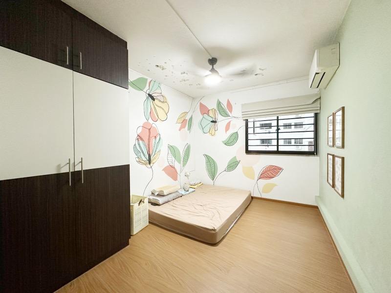 HDB Apartment for Sale, 221 Pending Road HDB Apartment For Sale, $528,000, 3 Bed 2 Bath 1,108 sqft $477.00 psf, SGD 528,000 | 99-year Leasehold