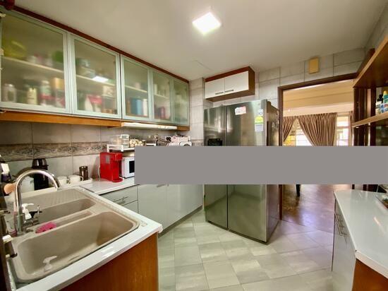 Terrace for Sale, Park Villas Terraced House For Sale, $2,980,000, 5 Bed 5 Bath 3,000 sqft $1,842.00 psf, SGD 2,980,000 | 99-year Leasehold
