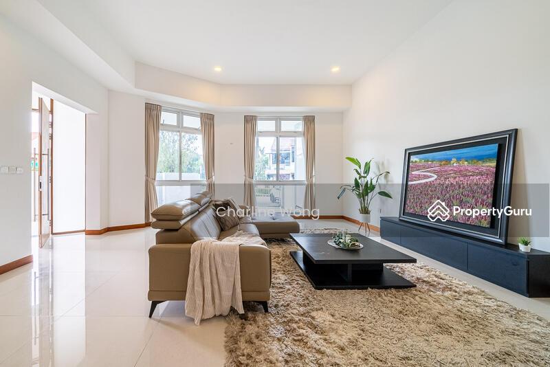 Corner Terrace for Sale: D16, 489790