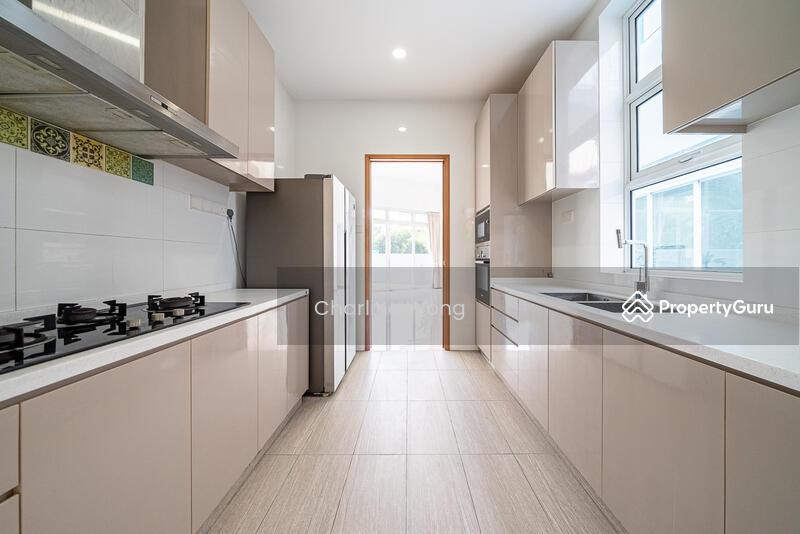 Corner Terrace for Sale: D16, 489790