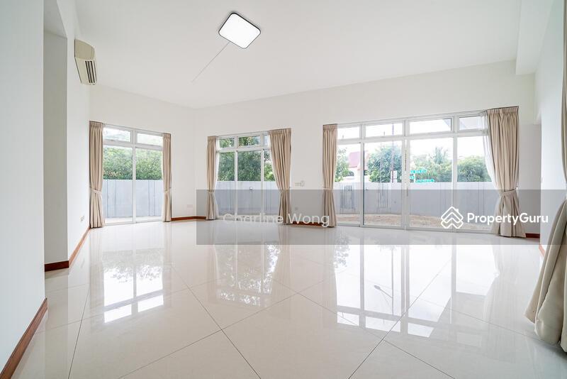Corner Terrace for Sale: D16, 489790