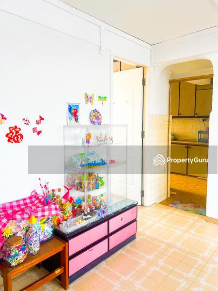 HDB Flat for Sale, 185 Toa Payoh Central, SGD 425,000 | 99-year lease