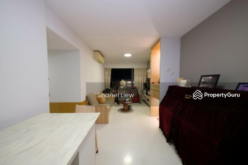 Prop-GPT: Condominium: D17  Parc Olympia