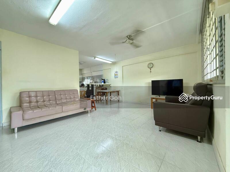 Prop-GPT: HDB Flat: D27 Yishun 265 Yishun Street 22