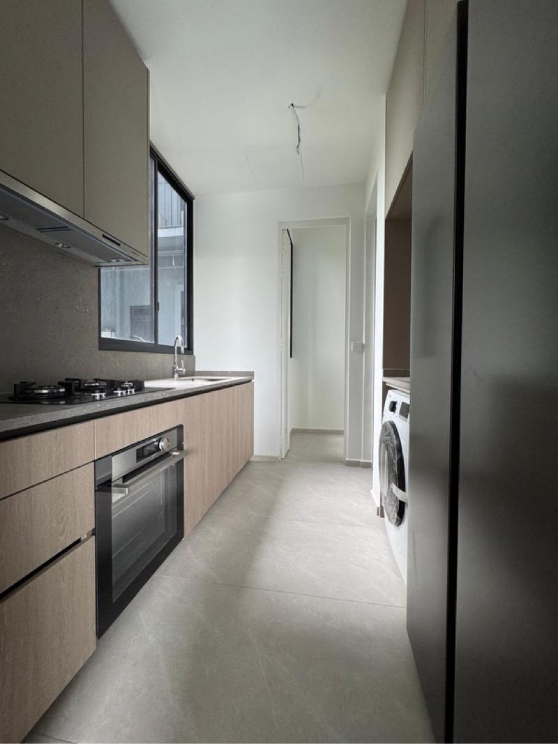 Condominium for Sale: D21, 599973