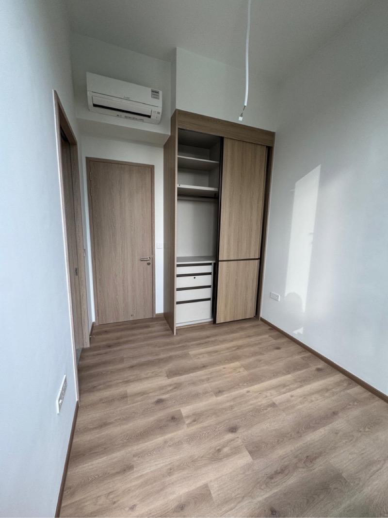 Condominium for Sale: D21, 599973