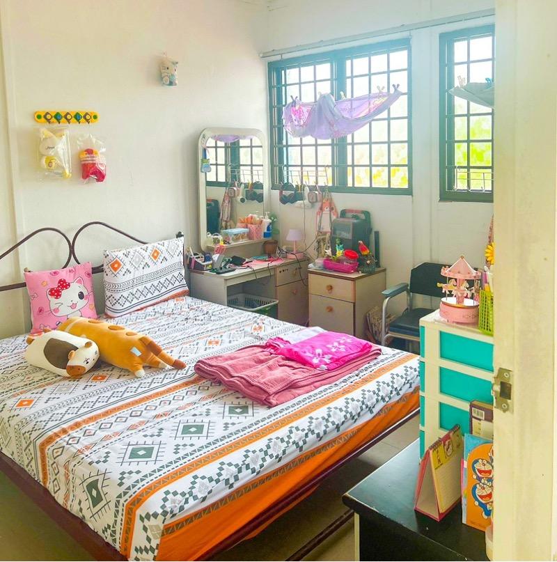 HDB Apartment for Sale, 185 Toa Payoh Central HDB Apartment For Sale, $425,000, 2 Bed 1 Bath 721 sqft $589.00 psf, SGD 425,000 | 99-year Leasehold