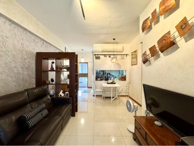 HDB Apartment for Sale, 519B Tampines Central 8 HDB Apartment For Sale, $820,000, 3 Bed 2 Bath 904 sqft $907.00 psf, SGD 820,000 | 99-year Leasehold