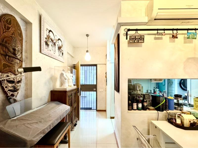 HDB Apartment for Sale, 519B Tampines Central 8 HDB Apartment For Sale, $820,000, 3 Bed 2 Bath 904 sqft $907.00 psf, SGD 820,000 | 99-year Leasehold